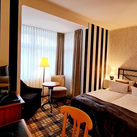 Hotel Schieferhof - Glaslust Neuhaus am Rennweg Luaran gambar
