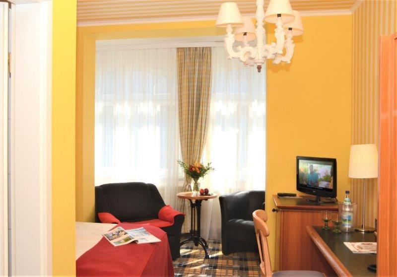Hotel Schieferhof - Glaslust Neuhaus am Rennweg Luaran gambar