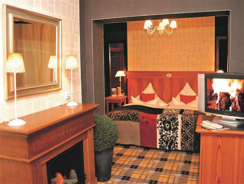 Hotel Schieferhof - Glaslust Neuhaus am Rennweg Luaran gambar