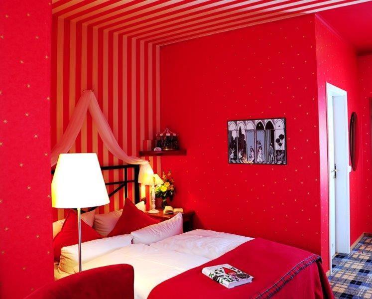 Hotel Schieferhof - Glaslust Neuhaus am Rennweg Luaran gambar