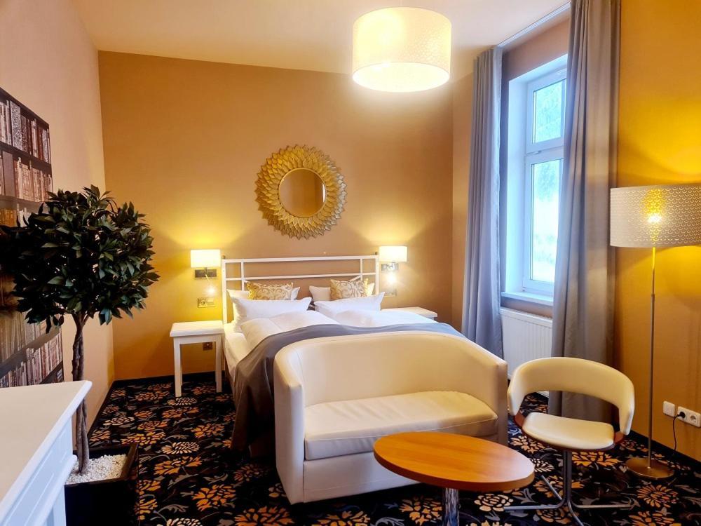 Hotel Schieferhof - Glaslust Neuhaus am Rennweg Luaran gambar