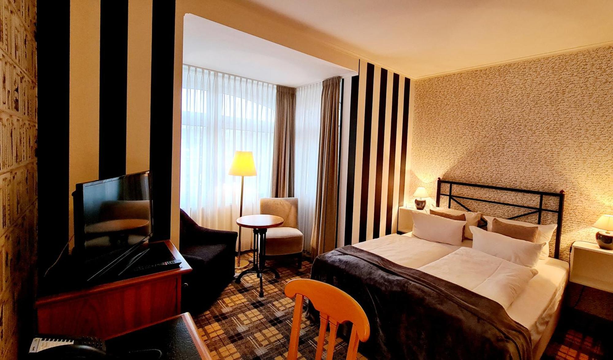 Hotel Schieferhof - Glaslust Neuhaus am Rennweg Luaran gambar