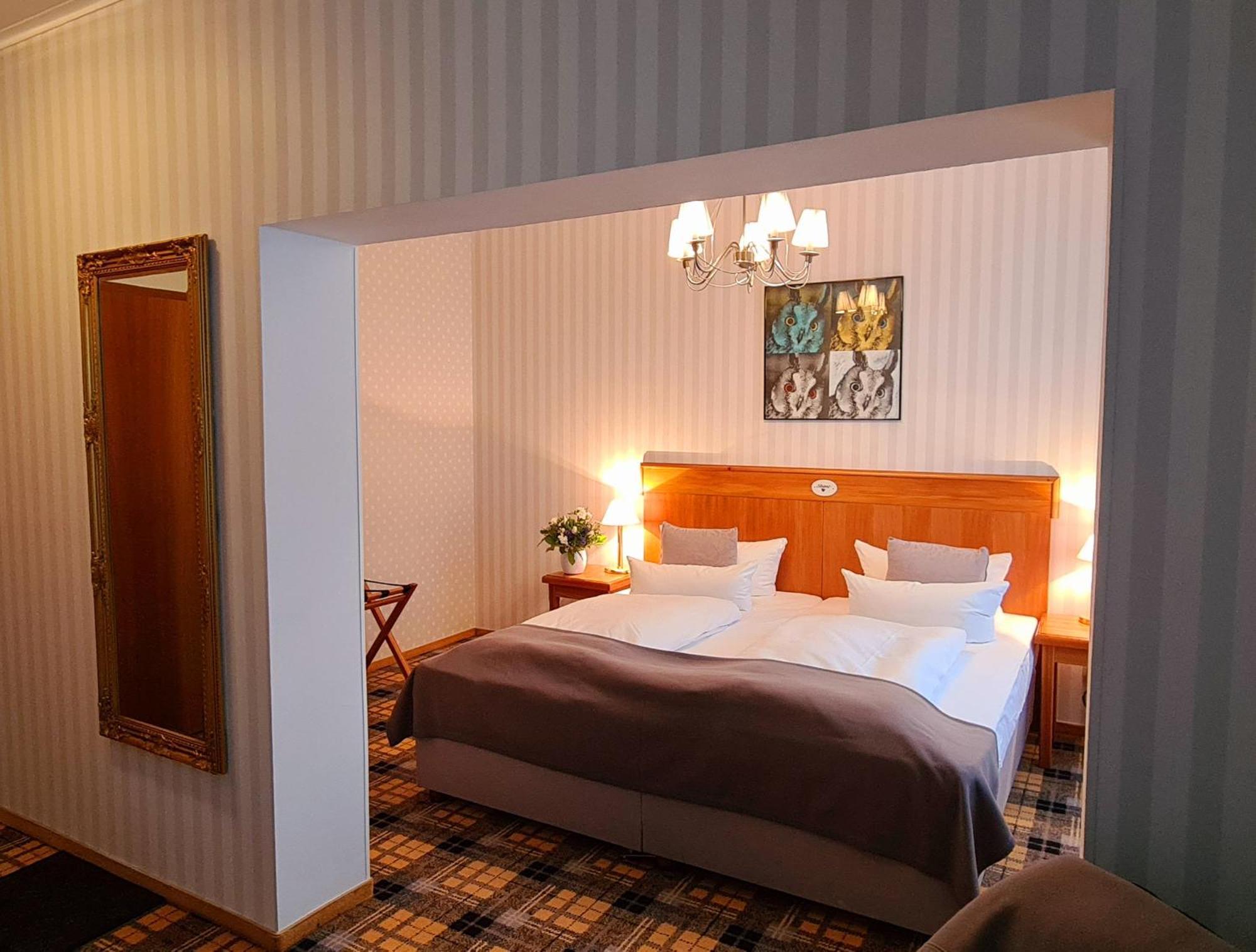 Hotel Schieferhof - Glaslust Neuhaus am Rennweg Luaran gambar