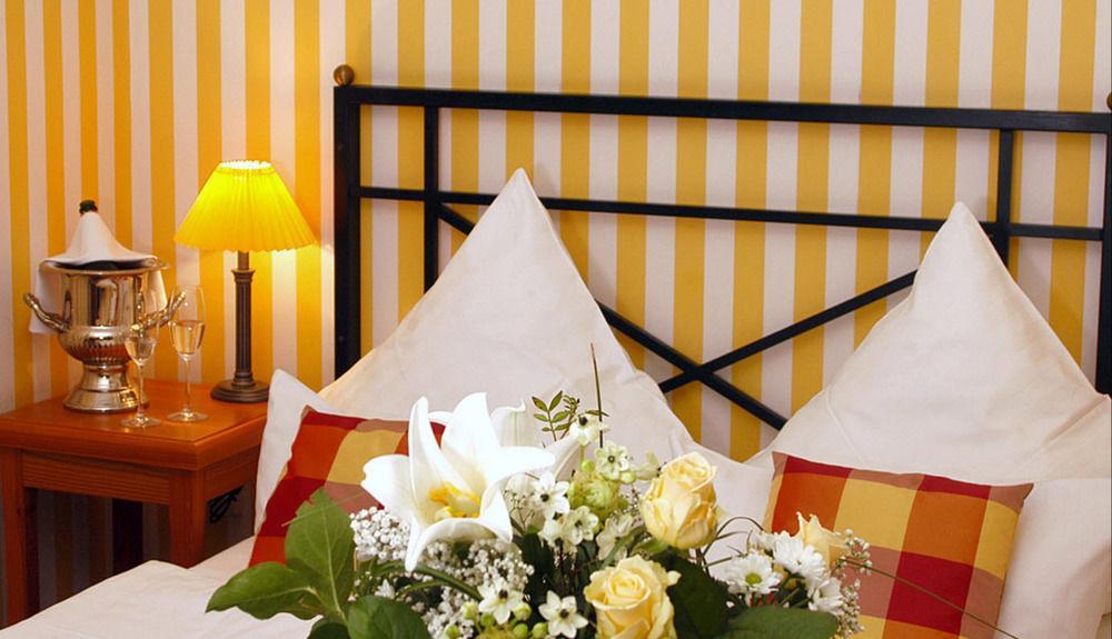 Hotel Schieferhof - Glaslust Neuhaus am Rennweg Luaran gambar