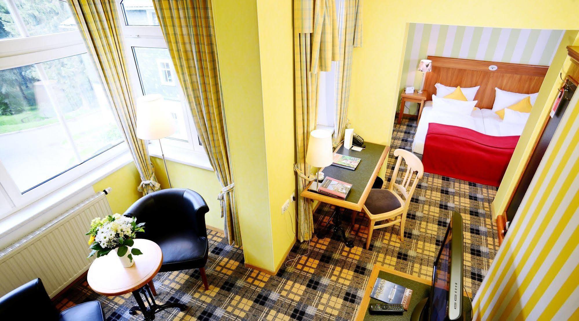Hotel Schieferhof - Glaslust Neuhaus am Rennweg Luaran gambar