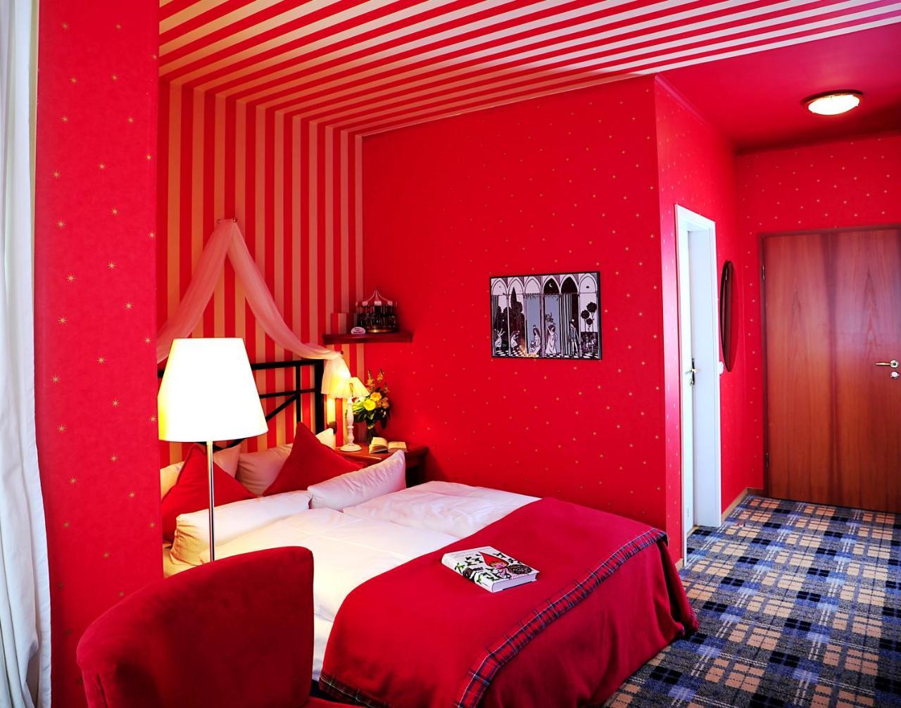 Hotel Schieferhof - Glaslust Neuhaus am Rennweg Luaran gambar